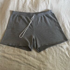 ALO Yoga Gray Athleisure Sweatpants Shorts